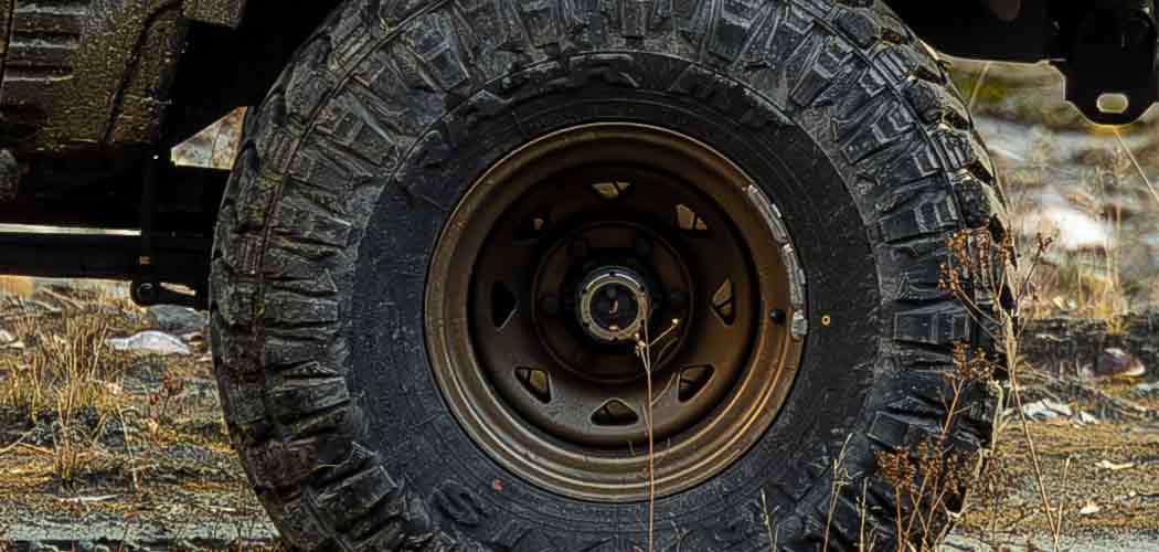 Bel Jones Nissan Patrol GQ - Wheels & Tires