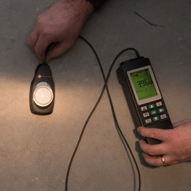 Halogen Lux Reading
